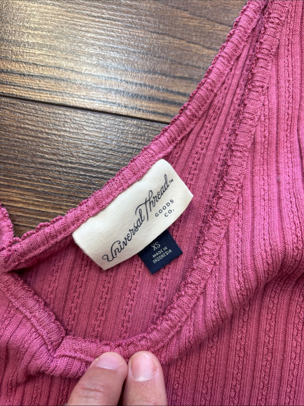 Universal Thread Ribbed V-Neck Tank Top - Magenta - Picture 2 of 3